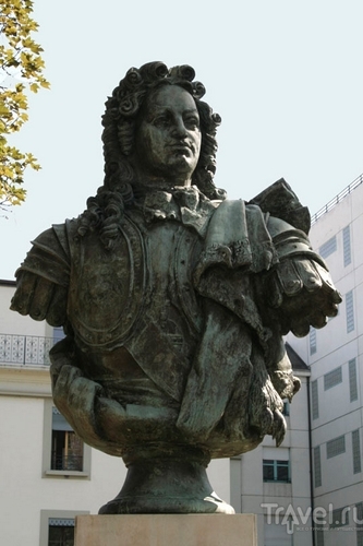 Памятник Францу Лефорту в Женеве / Фото из Швейцарии